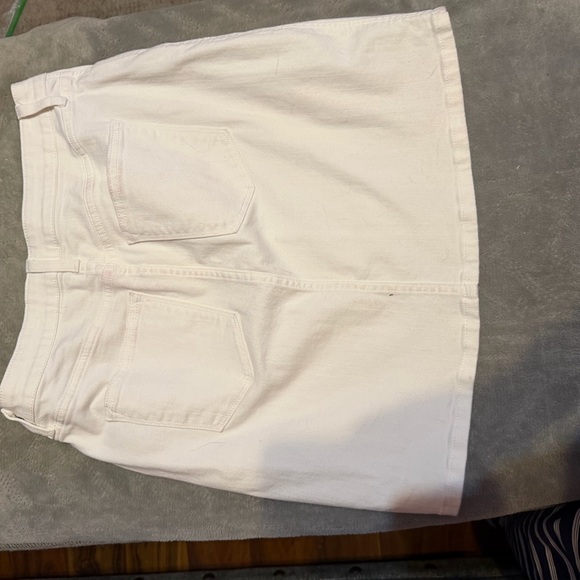 Sonoma White Denim Skirt Women’s Size 10 Classic 5 Pocket Jean Skirt - Picture 4 of 7